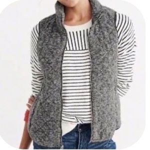 Abercrombie & Fitch Quilted Puffer Vest